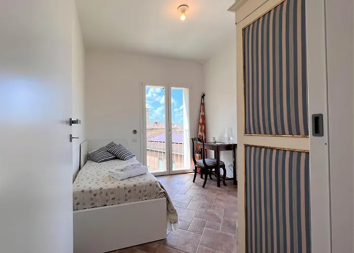 Castellini-private Parking *