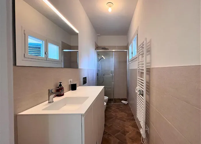 Castellini-private Parking