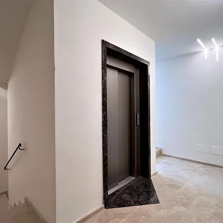 Apartament Castellini-private Parking *