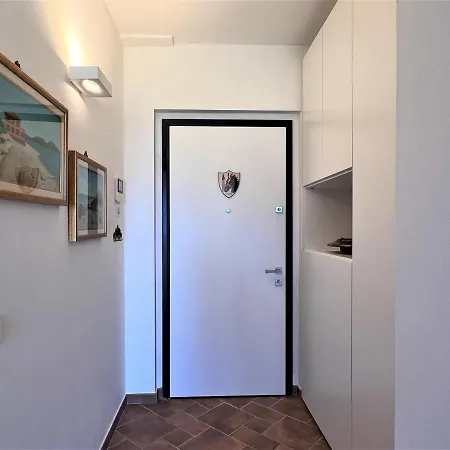 Castellini-private Parking Apartament *