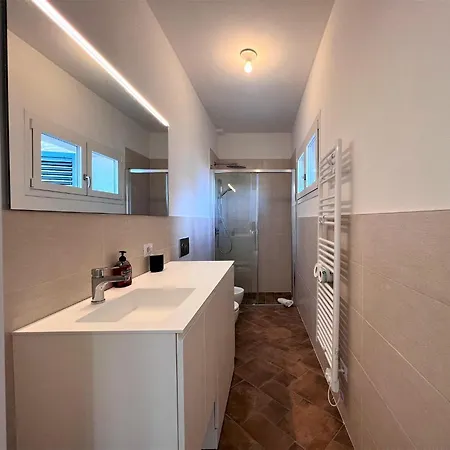 Castellini-private Parking