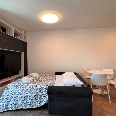 Apartament Castellini-private Parking *