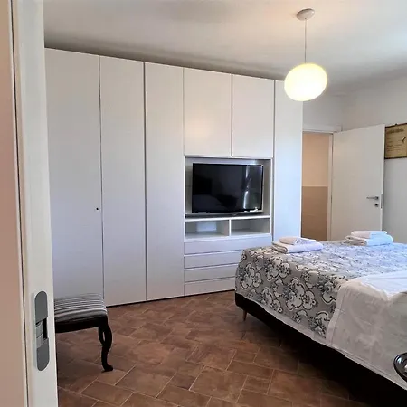 Apartament Castellini-private Parking *