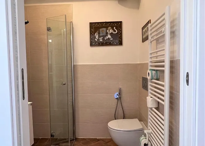 Castellini-private Parking