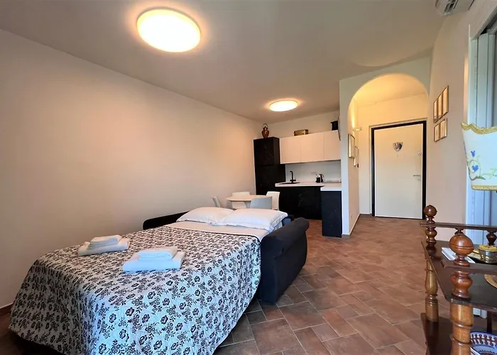 Castellini-private Parking Siena