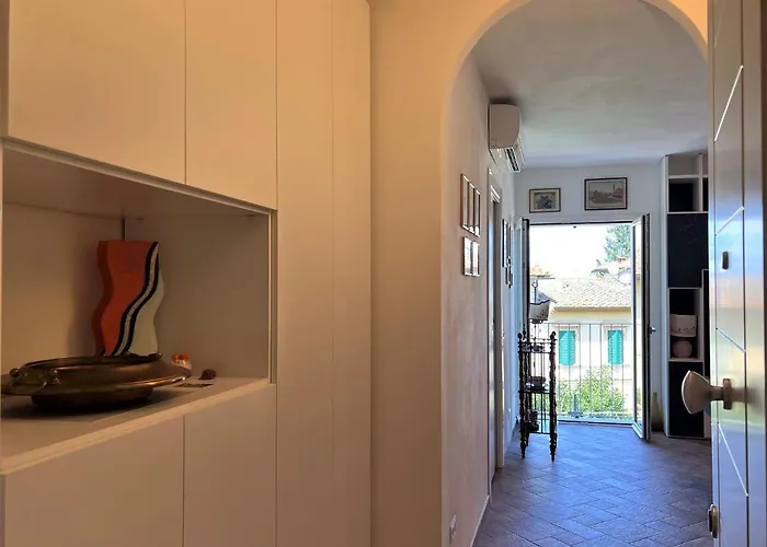 Castellini-private Parking Apartment